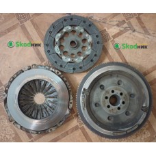 06B141031G Комплект сцепления 058105266H SUPERB I 1.8T